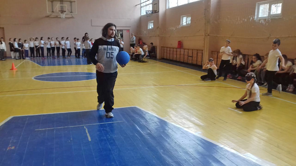 В лицее №21 прошел урок паралимпийского спорта В лицее №21 прошел урок паралимпийского спорта