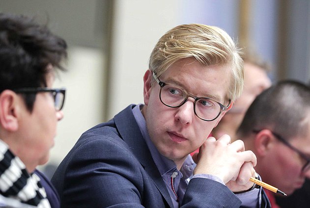Участники лидерской программы «Перспективы» рассказали о волнующих молодежь с инвалидностью вопросах в Госдуме Участники лидерской программы «Перспективы» рассказали о волнующих молодежь с инвалидностью вопросах в Госдуме
