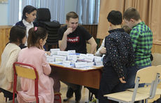 Как сказать «мама» на жестовом языке?