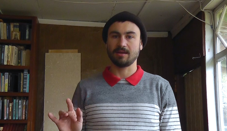 В первую очередь нужно общаться с человеком, как с человеком!