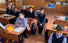 Какой вид спорта сочетает в себе элементы регби и баскетбола?